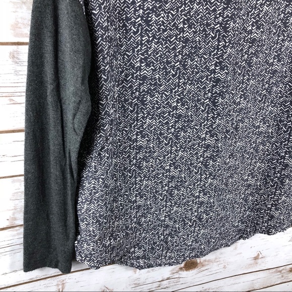 Lou & Grey gray white abstract long sleeve top - Picture 4 of 8